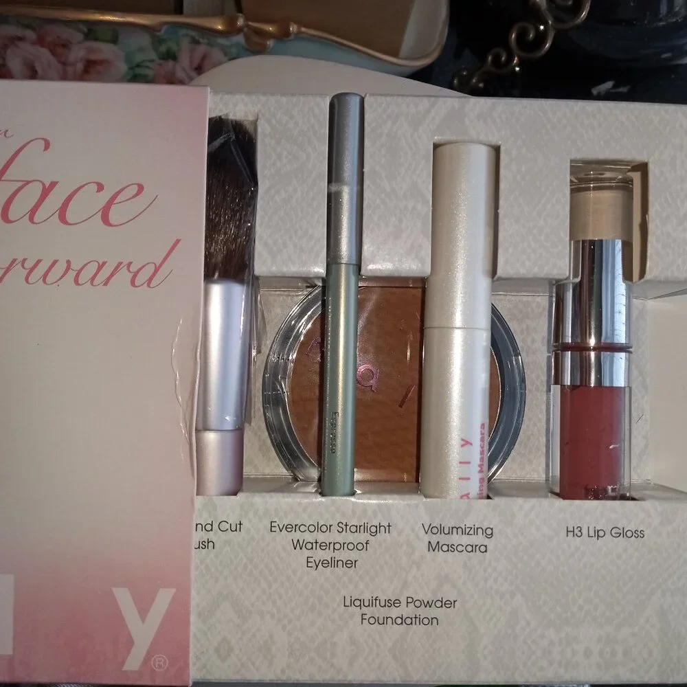 Mally Beauty Your Best Face Forward 5-PC set boxed NEW